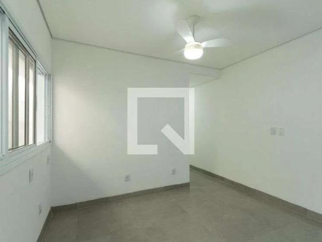 Casa / Sobrado para Locação em Sorocaba/SP Vila Esperança 2 Quartos