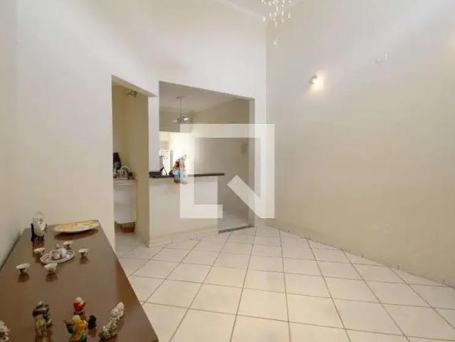Casa / Sobrado para Locação em Sorocaba/SP Wanel Ville 2 Quartos