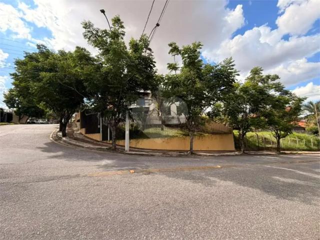 Casa / Sobrado para Locação em Sorocaba/SP Jardim Eltonville 5 Quartos