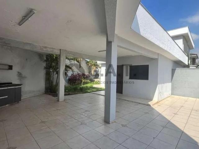Casa / Sobrado para Locação em Sorocaba/SP Jardim Ibiti do Paço 4 Quartos