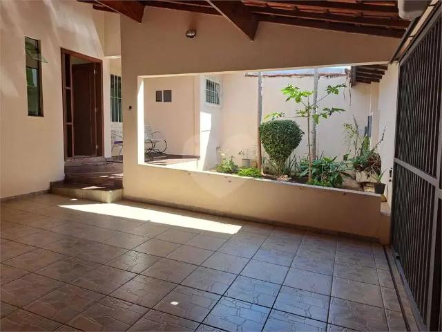 Casa / Sobrado para Locação em Sorocaba/SP Jardim Paulistano 3 Quartos