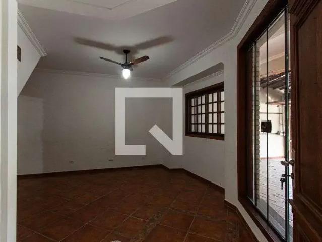 Casa / Sobrado para Locação em Sorocaba/SP Jardim Prestes de Barros 3 Quartos