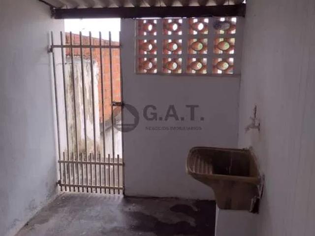 Casa / Sobrado para Locação em Sorocaba/SP Jardim Wanel Ville V 2 Quartos