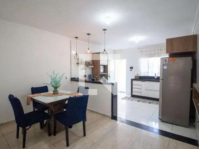 Casa / Sobrado para Locação em Sorocaba/SP Parque Vitória Régia 2 Quartos