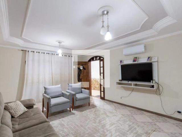 Casa / Sobrado para Locação em Sorocaba/SP Parque Vitória Régia 3 Quartos