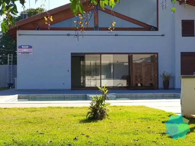 Casa / Sobrado para Locação em Salto/SP Condomínio Zuleika Jabour 5 Quartos