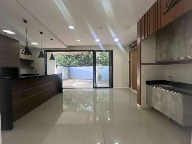 Casa / Sobrado para Locação em Salto/SP Jardim Guarujá 3 Quartos