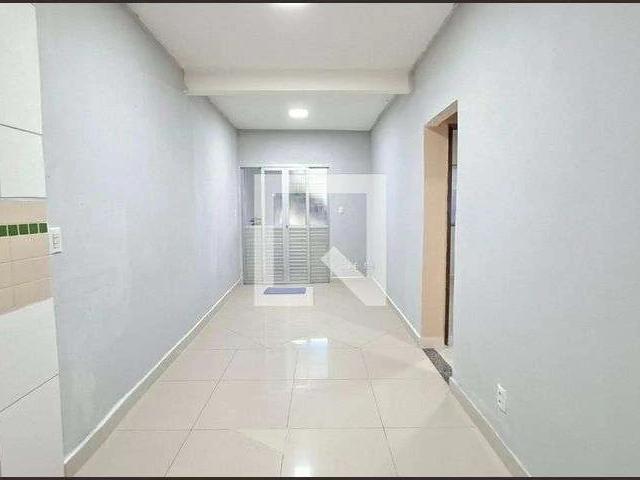 Casa / Sobrado para Locação em Salvador/BA Vila Laura 2 Quartos