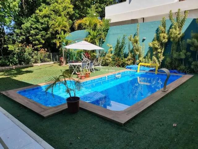 Casa / Sobrado para Locação em Salvador/BA Alphaville I 5 Quartos
