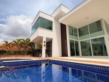 Casa / Sobrado para Locação em Salvador/BA Alphaville II 4 Quartos