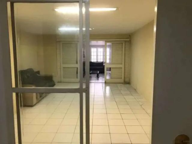 Casa / Sobrado para Locação em Salvador/BA Amaralina 5 Quartos