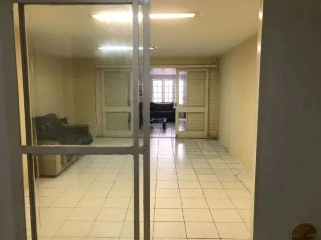 Casa / Sobrado para Locação em Salvador/BA Amaralina 5 Quartos