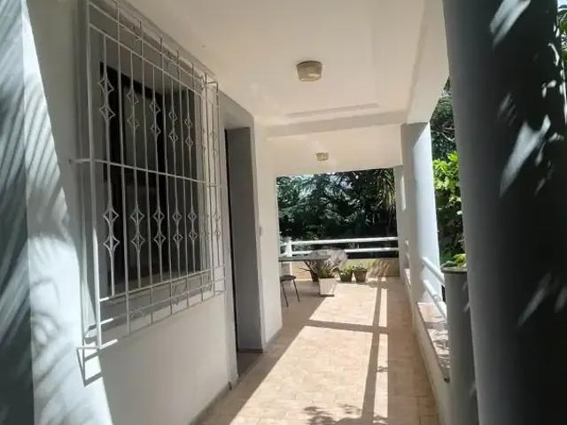 Casa / Sobrado para Locação em Salvador/BA Barbalho 5 Quartos