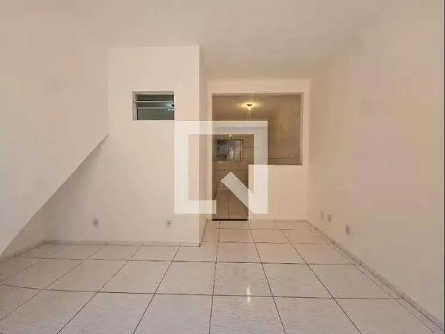 Casa / Sobrado para Locação em Salvador/BA Barreiras 1 Quartos