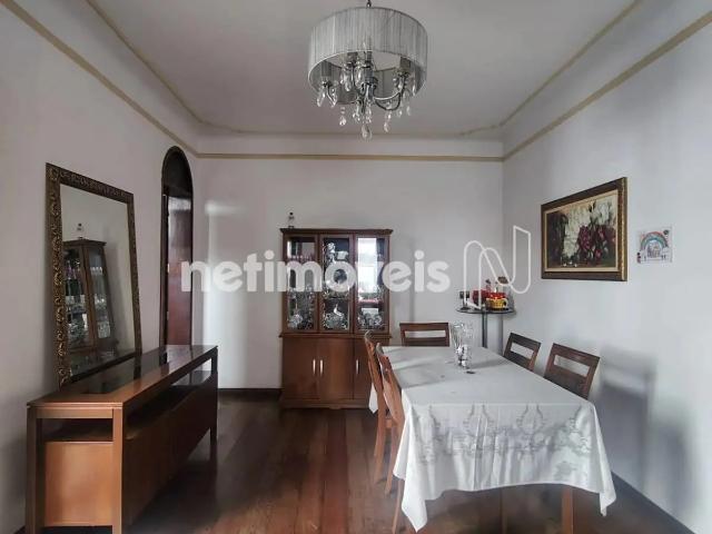 Casa / Sobrado para Locação em Salvador/BA Barris 5 Quartos