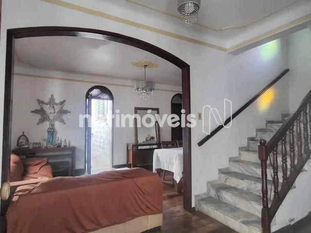 Casa / Sobrado para Locação em Salvador/BA Barris 5 Quartos