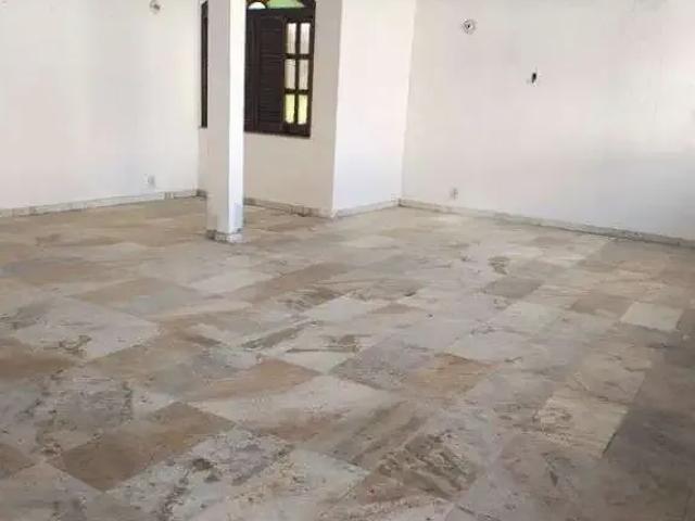 Casa / Sobrado para Locação em Salvador/BA Boca do Rio 5 Quartos