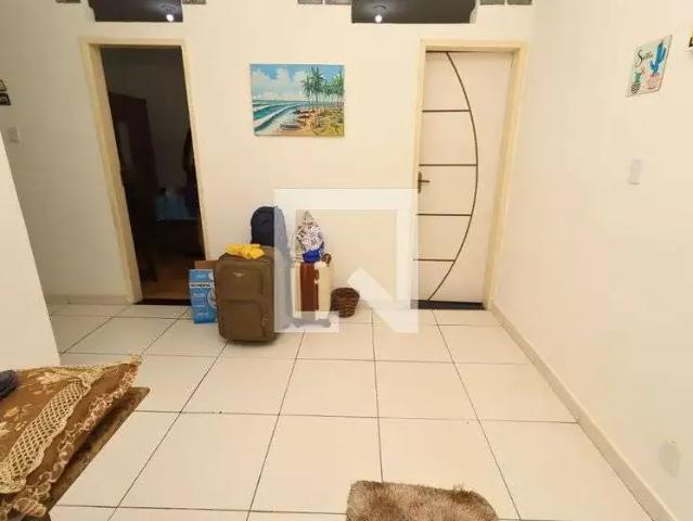 Casa / Sobrado para Locação em Salvador/BA Boca do Rio 2 Quartos