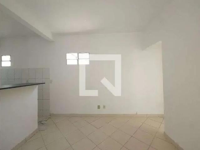 Casa / Sobrado para Locação em Salvador/BA Boca do Rio 2 Quartos