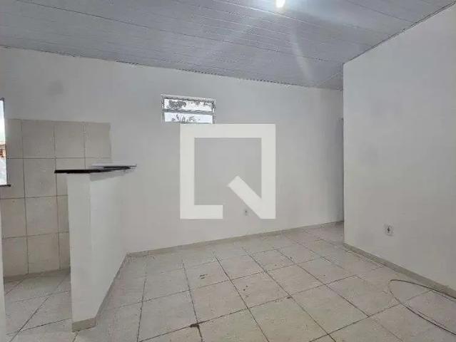 Casa / Sobrado para Locação em Salvador/BA Boca do Rio 2 Quartos