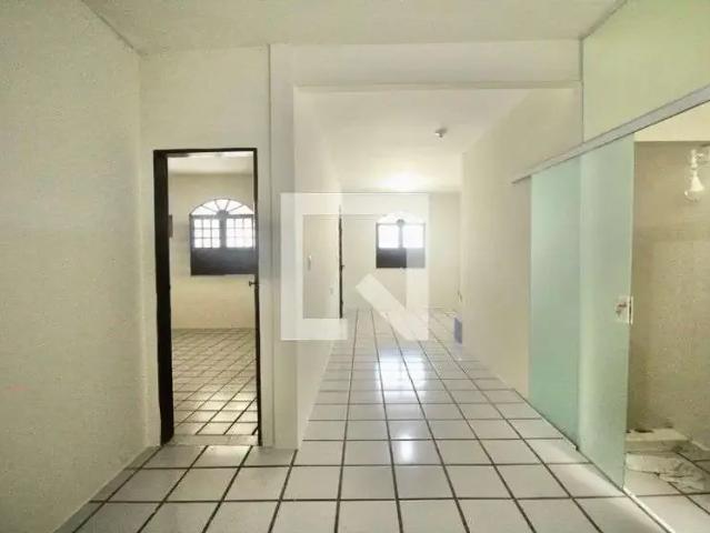 Casa / Sobrado para Locação em Salvador/BA Boca do Rio 3 Quartos