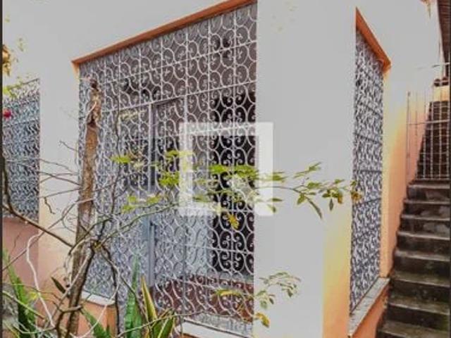 Casa / Sobrado para Locação em Salvador/BA Brotas 2 Quartos