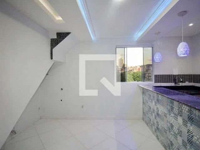 Casa / Sobrado para Locação em Salvador/BA Brotas 2 Quartos