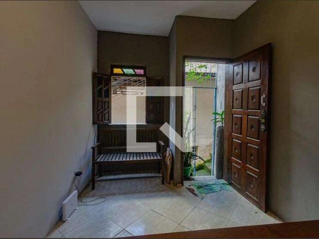 Casa / Sobrado para Locação em Salvador/BA Brotas 4 Quartos