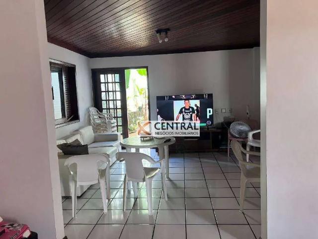 Casa / Sobrado para Locação em Salvador/BA Caminho das Árvores 5 Quartos