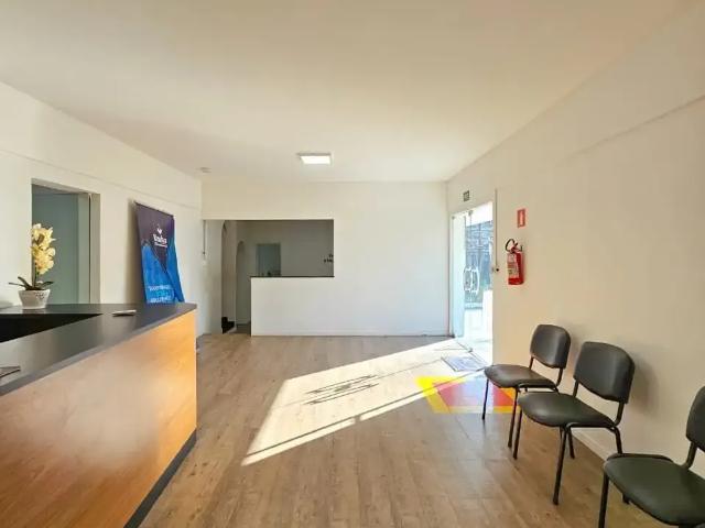 Casa / Sobrado para Locação em Salvador/BA Caminho das Árvores
