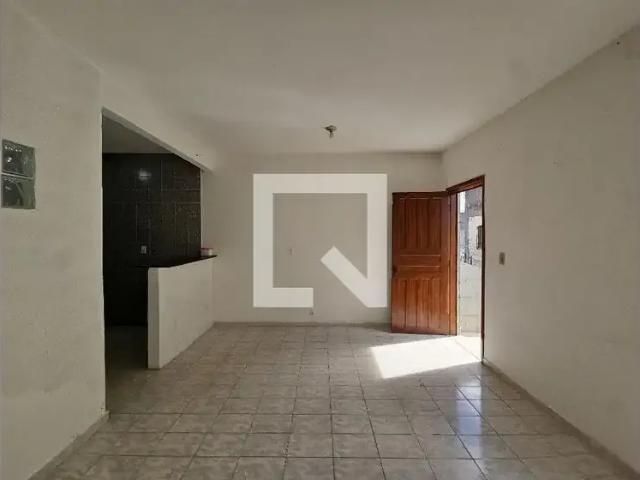 Casa / Sobrado para Locação em Salvador/BA Daniel Lisboa 3 Quartos