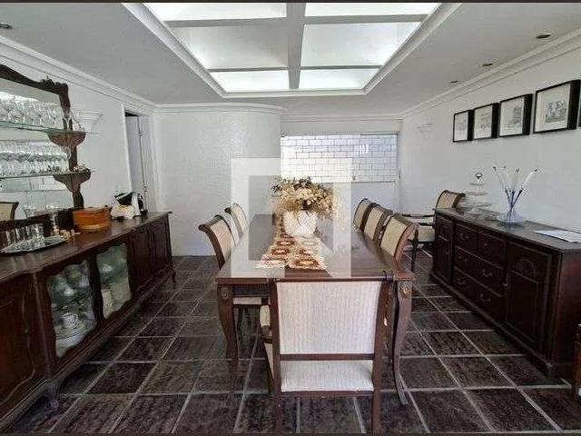 Casa / Sobrado para Locação em Salvador/BA Horto Florestal 4 Quartos