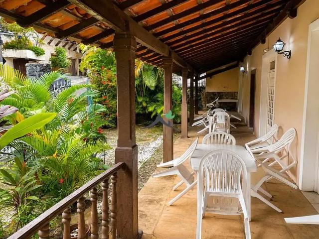 Casa / Sobrado para Locação em Salvador/BA Horto Florestal 6 Quartos