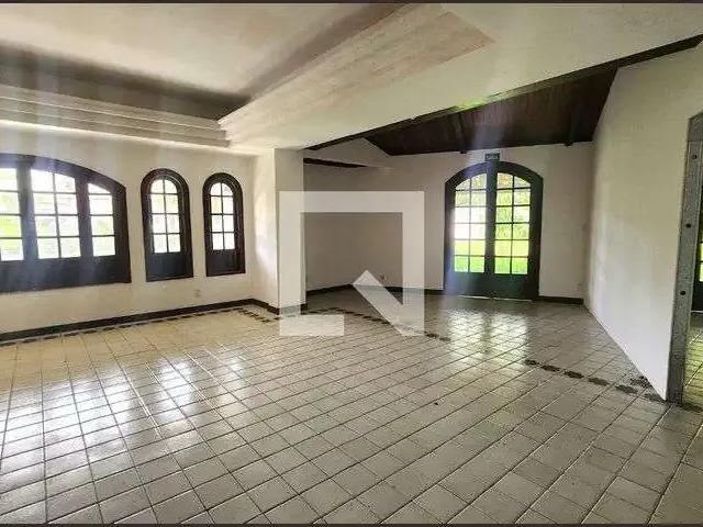 Casa / Sobrado para Locação em Salvador/BA Itaigara 7 Quartos