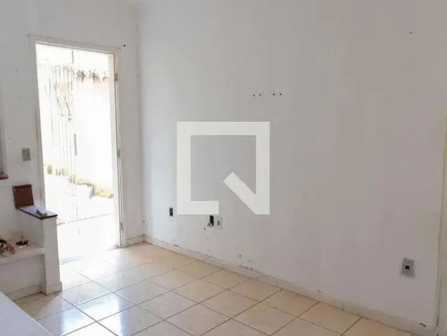 Casa / Sobrado para Locação em Salvador/BA Itapuã 5 Quartos