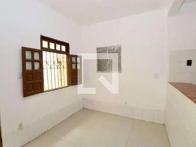 Casa / Sobrado para Locação em Salvador/BA Itapuã 1 Quartos