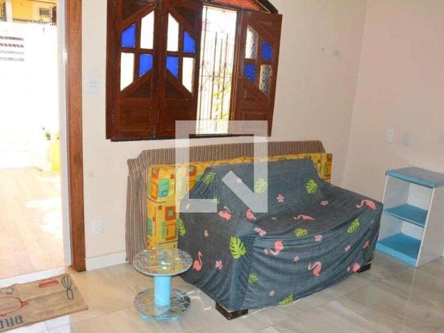 Casa / Sobrado para Locação em Salvador/BA Jardim das Margaridas 1 Quartos