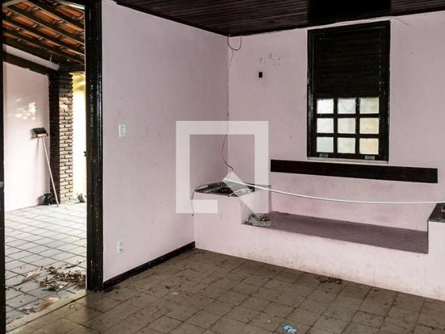 Casa / Sobrado para Locação em Salvador/BA Mussurunga 4 Quartos