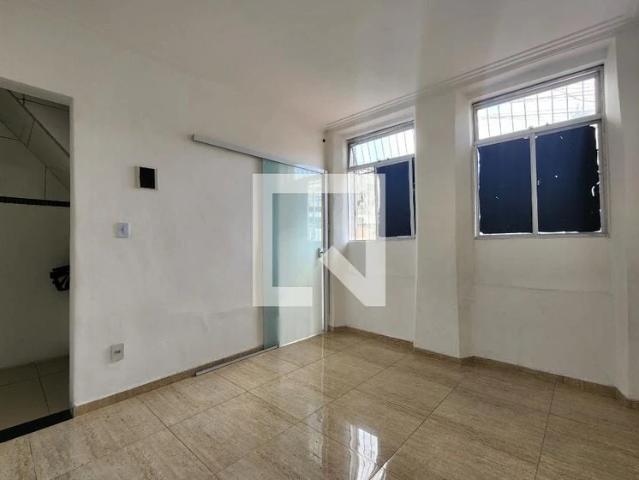 Casa / Sobrado para Locação em Salvador/BA Nazaré 2 Quartos