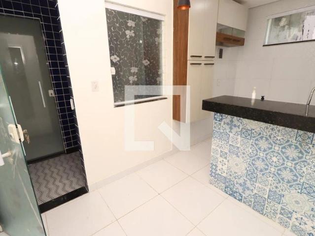 Casa / Sobrado para Locação em Salvador/BA Pernambués 1 Quartos
