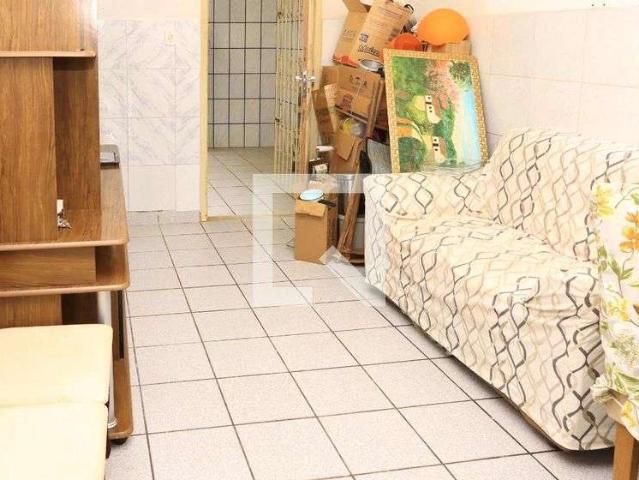 Casa / Sobrado para Locação em Salvador/BA Pernambués 2 Quartos