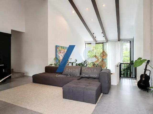 Casa / Sobrado para Locação em Salvador/BA Piatã 4 Quartos