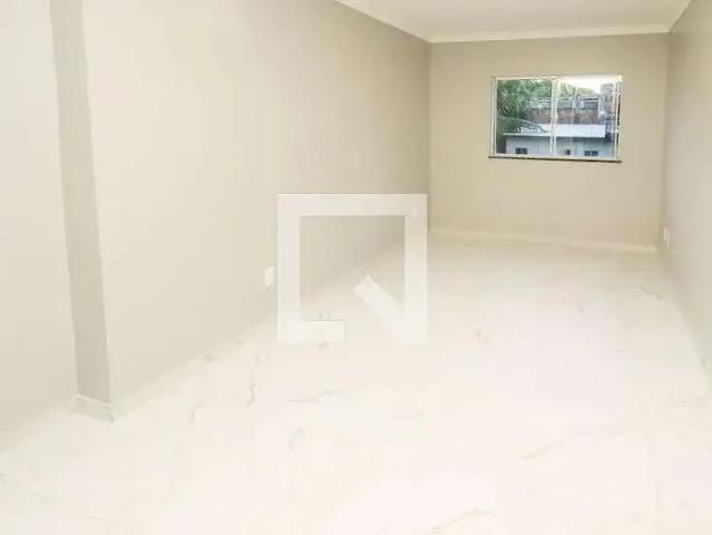 Casa / Sobrado para Locação em Salvador/BA Pituaçu 2 Quartos