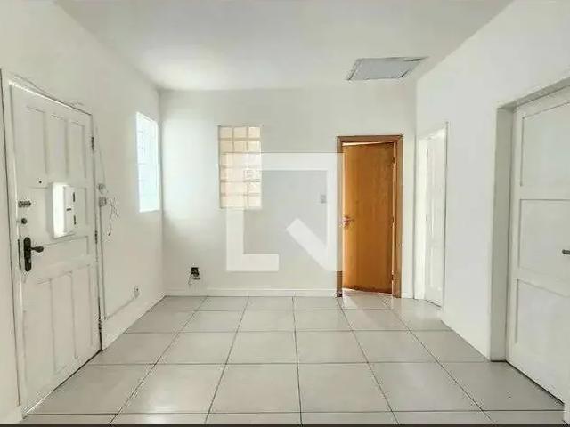 Casa / Sobrado para Locação em Salvador/BA Pituba 2 Quartos