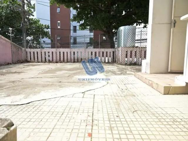 Casa / Sobrado para Locação em Salvador/BA Pituba 5 Quartos