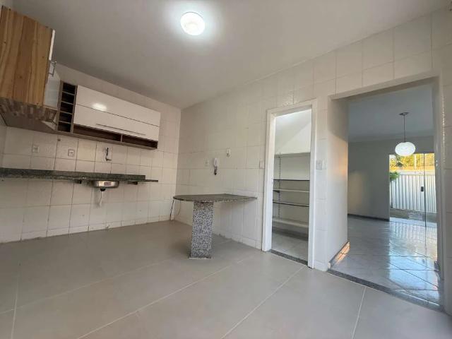 Casa / Sobrado para Locação em Salvador/BA Praia do Flamengo 3 Quartos