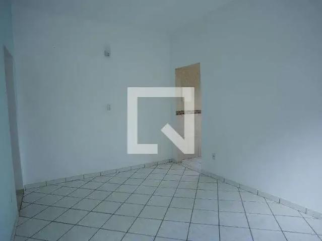 Casa / Sobrado para Locação em Salvador/BA São Cristóvão 2 Quartos