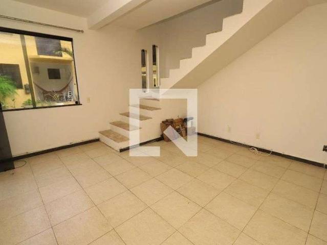 Casa / Sobrado para Locação em Salvador/BA Stella Maris 3 Quartos