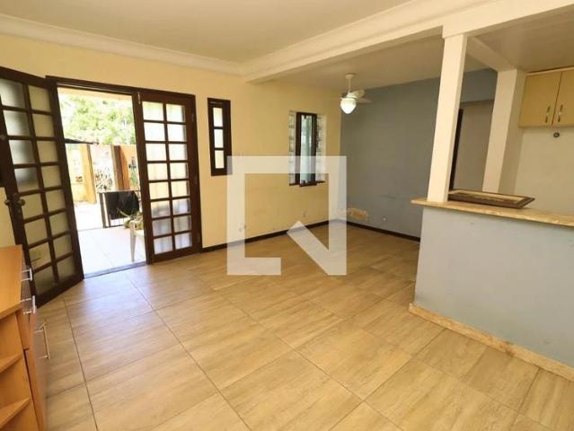 Casa / Sobrado para Locação em Salvador/BA Stella Maris 2 Quartos
