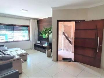 Casa / Sobrado para Locação em Santo André/SP Vila Apiaí 3 Quartos
